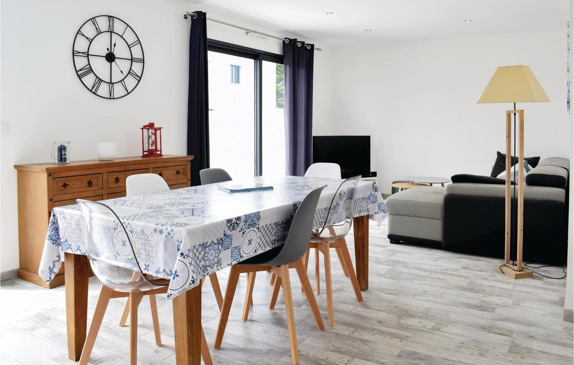 Amazing Home In Saint-Germain-Sur-Ay With Wifi エクステリア 写真